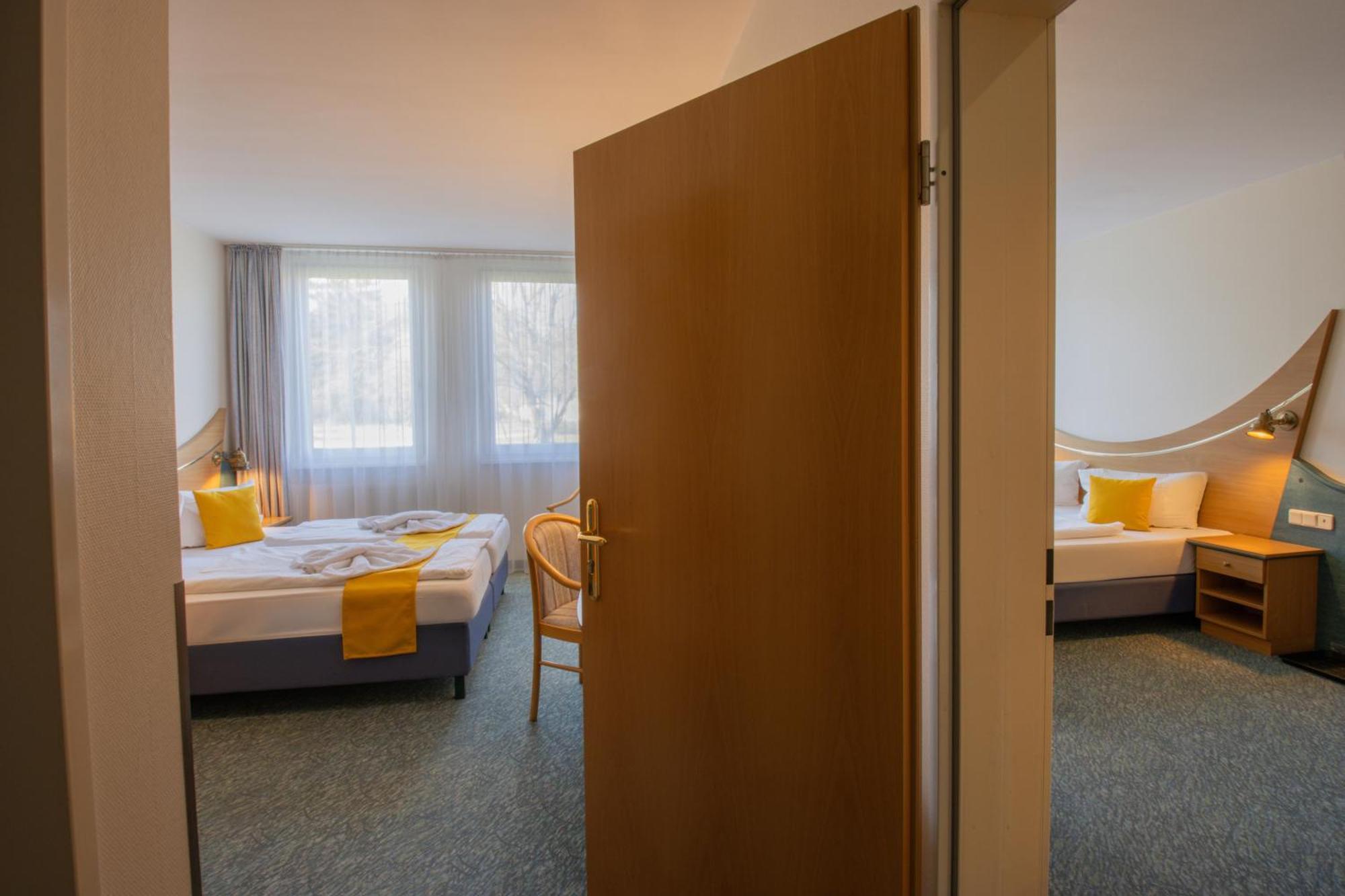Seehotel Bollmannsruh 파베신 외부 사진